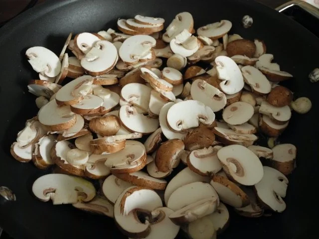 Champignon - Lauch in Kokosmilch mit Petersilie an Naturreis - Rezept - Bild Nr. 6