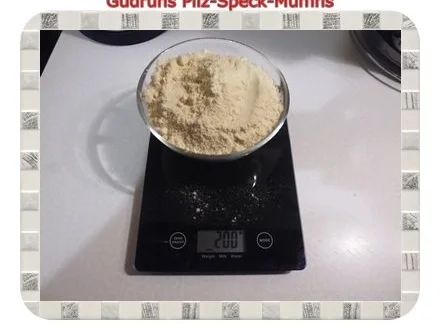 Rezept: Muffins: Pilz-Speck-Muffins Bild Nr. 9 Muffins: Pilz-Speck-Muffins - Rezept - Bild Nr. 9