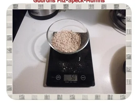 Rezept: Muffins: Pilz-Speck-Muffins Bild Nr. 10 Muffins: Pilz-Speck-Muffins - Rezept - Bild Nr. 10