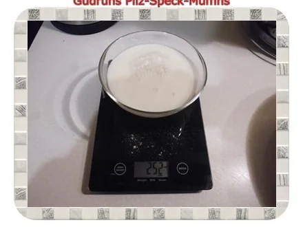 Rezept: Muffins: Pilz-Speck-Muffins Bild Nr. 11 Muffins: Pilz-Speck-Muffins - Rezept - Bild Nr. 11