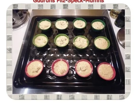 Rezept: Muffins: Pilz-Speck-Muffins Bild Nr. 15 Muffins: Pilz-Speck-Muffins - Rezept - Bild Nr. 15