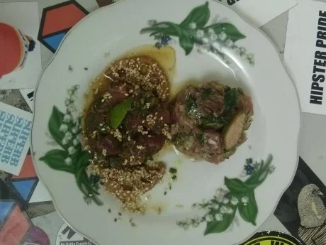 Rezept: Zweierlei vom Thunfischtartar Zweierlei vom Thunfischtartar - Rezept