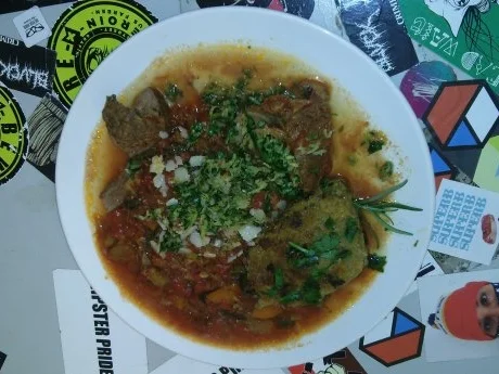 Rezept: Osso Bucco mit Steinpilzpolenta und Gremolata (Kalbshaxe) Osso Bucco mit Steinpilzpolenta und Gremolata (Kalbshaxe) - Rezept