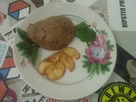 Mousse au Chocolat mit karamellisierten Äpfeln - Rezept