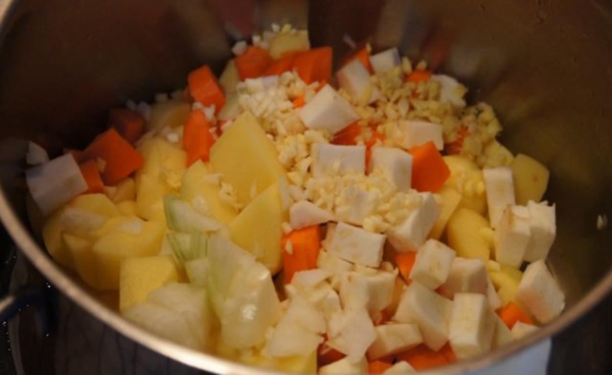 Curry-Kartoffelcremesuppe mit Einlage - Rezept - Bild Nr. 3