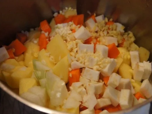 Curry-Kartoffelcremesuppe mit Einlage - Rezept - Bild Nr. 3