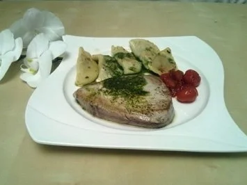 Gefüllte Gnocchi mit Basilikumöl und karamellisierten Cherrytomaten - Rezept