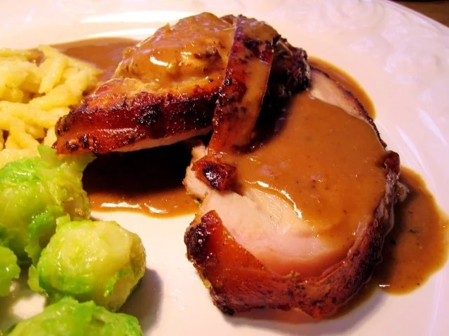 Rollbraten vom Spanferkel - Rezept - Bild Nr. 9