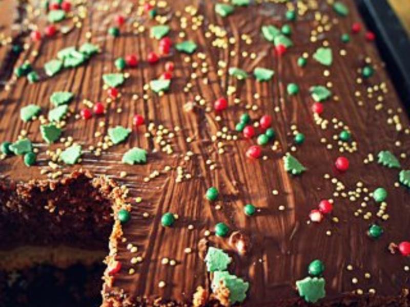 Blechkuchen: Weihnachtliche Gewürzschnitten - Rezept - kochbar.de