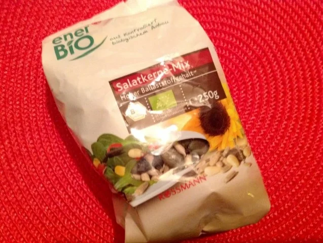 Rezept: Feldsalat mit Kräuterseitlingen, Trauben und Salatkerne-Mix Bild Nr. 6 Feldsalat mit Kräuterseitlingen, Trauben und Salatkerne-Mix - Rezept - Bild Nr. 6