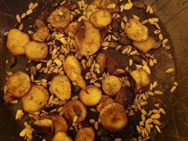 Rezept: Feldsalat mit Kräuterseitlingen, Trauben und Salatkerne-Mix Bild Nr. 8 Feldsalat mit Kräuterseitlingen, Trauben und Salatkerne-Mix - Rezept - Bild Nr. 8