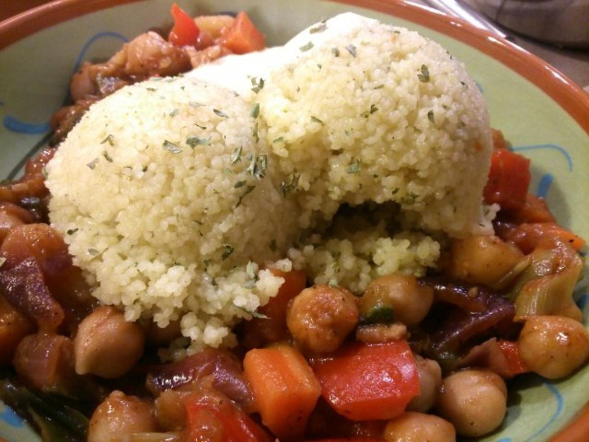 Couscous mit Kichererbsengemüse und Safransahne - Rezept - Bild Nr. 2