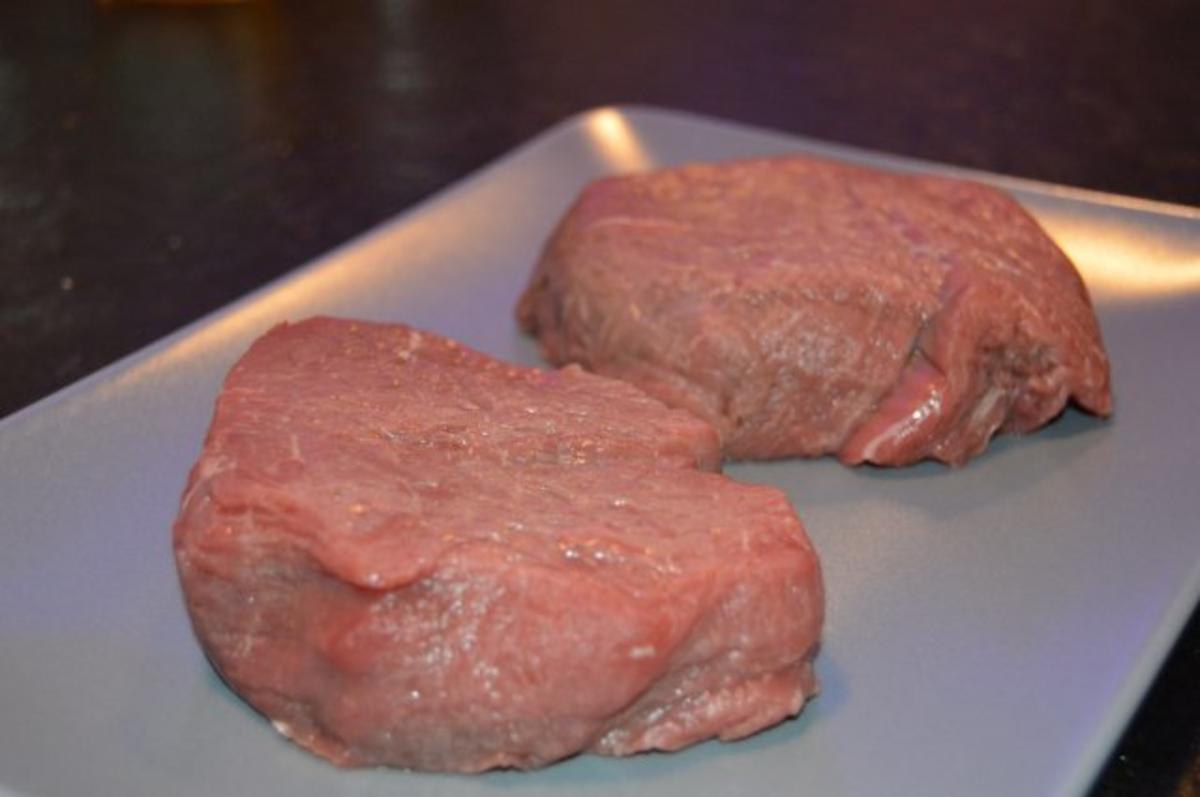 Filetsteak vom Angus-Rind mit Preiselbeersoße - Rezept - Bild Nr. 5