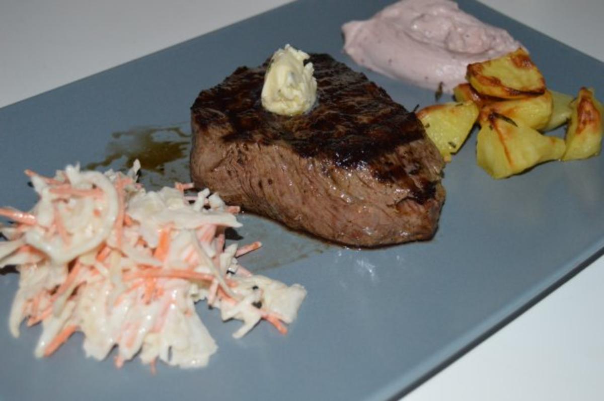 Filetsteak vom Angus-Rind mit Preiselbeersoße - Rezept - Bild Nr. 2