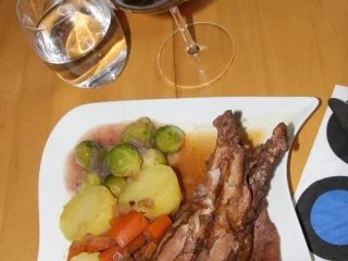 Werner's Hase mit Rosenkohl und Kartoffeln - Rezept