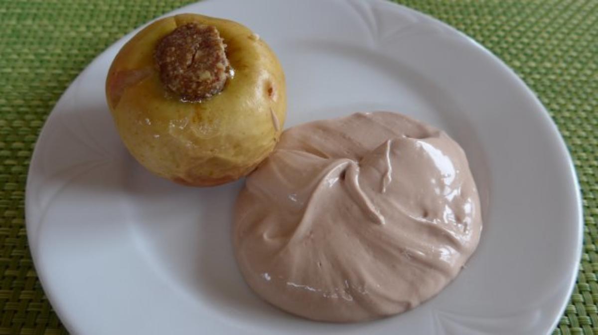 Bilder für Veggi´s - Heiliges Abendmahl : Dessert : Nuss - Bratapfel mit Schoko-Budwig-Quark - Rezept