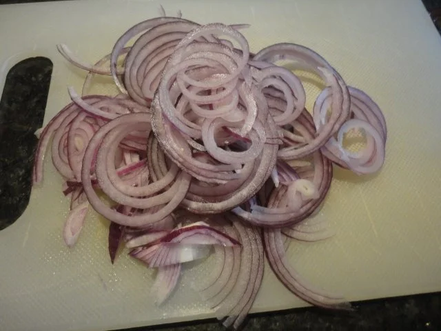 Rezept: Flammkuchen ganz in "rouge" Bild Nr. 2 Flammkuchen ganz in "rouge" - Rezept - Bild Nr. 2