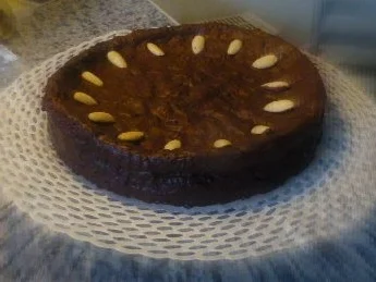 Rezept: Schokoladen-Mandel-Kuchen mit Vanillesauce Bild Nr. 2 Schokoladen-Mandel-Kuchen mit Vanillesauce - Rezept - Bild Nr. 2