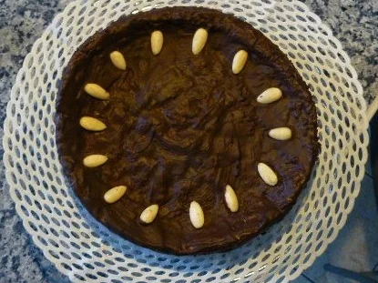 Rezept: Schokoladen-Mandel-Kuchen mit Vanillesauce Bild Nr. 3 Schokoladen-Mandel-Kuchen mit Vanillesauce - Rezept - Bild Nr. 3