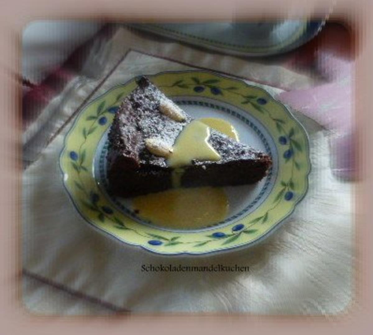 Schokoladen-Mandel-Kuchen mit Vanillesauce - Rezept - Bild Nr. 4