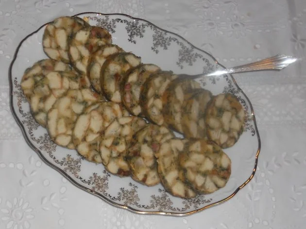 "Serviettenknödel" mit Rippenspeck à la "Oórndrasch"................. (Rzpt. um 1978) - Rezept - Bild Nr. 19