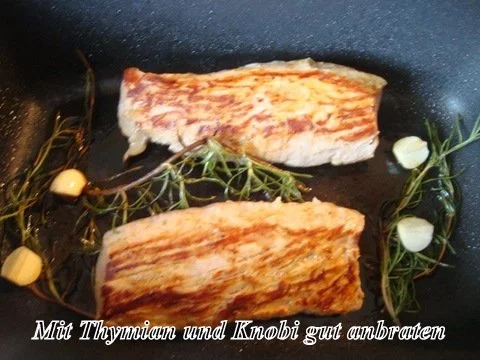 Rezept: pikanter "Königskuchen" in Portwein-Sahnesößchen Bild Nr. 4 pikanter "Königskuchen" in Portwein-Sahnesößchen - Rezept - Bild Nr. 4