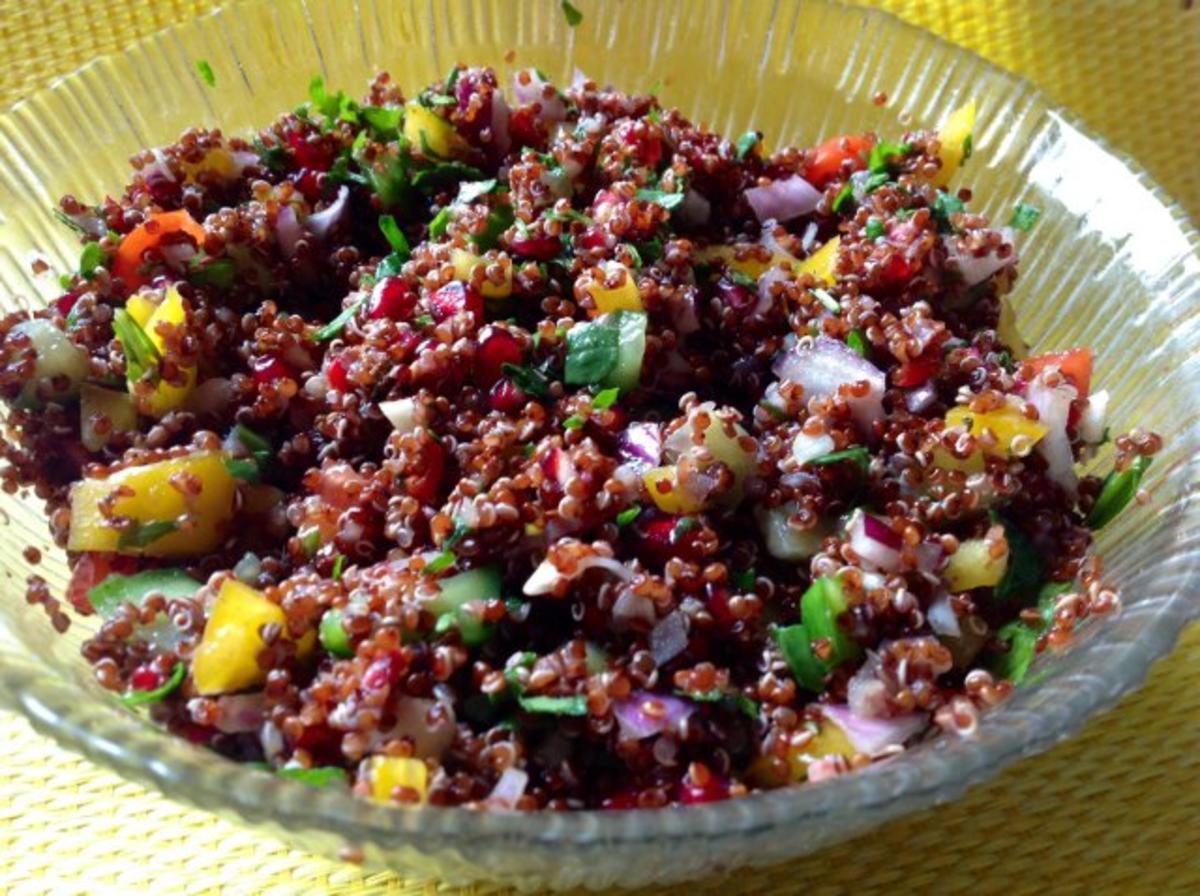 Roter Quinoa Salat