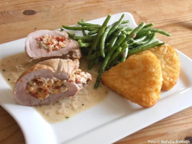 Gefülltes Schweinefilet mit Kräuter-Frischkäse - Rezept