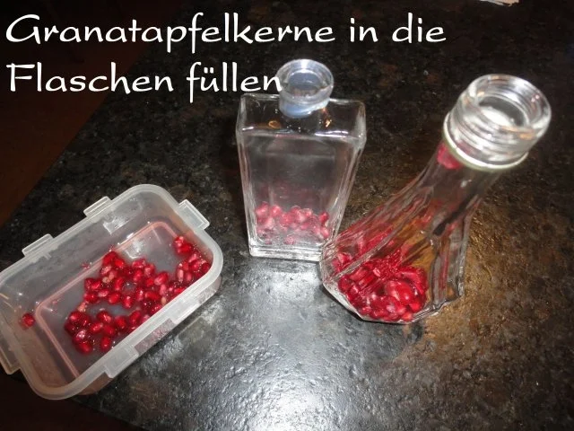 Rezept: Granatapfel - Vanille - Aperol Likör Bild Nr. 3 Granatapfel - Vanille - Aperol Likör - Rezept - Bild Nr. 3