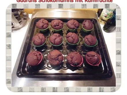 Muffins: Schoko-Muffins mit Rum-Beeren - Rezept - Bild Nr. 14