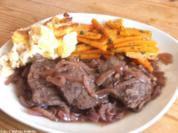 Rinder-Minutensteaks mit Rotweinzwiebelsoße - Rezept