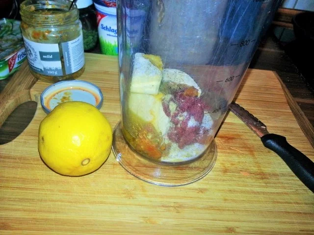 Rezept: Lachsfilet unter der Haube mit Süßkartoffelpommes an Kräutersahnesoße Bild Nr. 3 Lachsfilet unter der Haube mit Süßkartoffelpommes an Kräutersahnesoße - Rezept - Bild Nr. 3