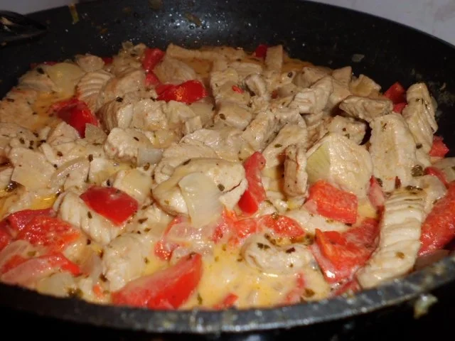 Pfannengericht: Hähnchen-Paprika-Rahmpfanne - Rezept