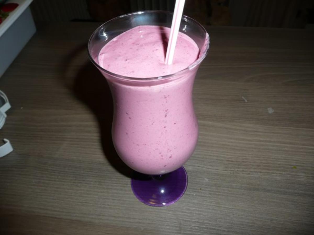 Smoothie : Brombeer, Himbeer, Banane. - Rezept Eingereicht von GINA-ANNA