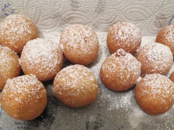 Rezept: Backen: Quarkbällchen Backen: Quarkbällchen - Rezept