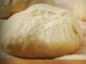 Pizzateig aus Neapel - genial auf dem Pizzastein - Rezept