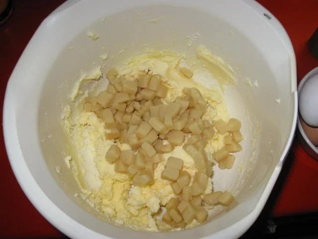 Rezept: Kirsch - Gugelhupf mit Marzipan Bild Nr. 4 Kirsch - Gugelhupf mit Marzipan - Rezept - Bild Nr. 4