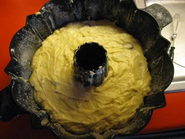 Rezept: Kirsch - Gugelhupf mit Marzipan Bild Nr. 10 Kirsch - Gugelhupf mit Marzipan - Rezept - Bild Nr. 10