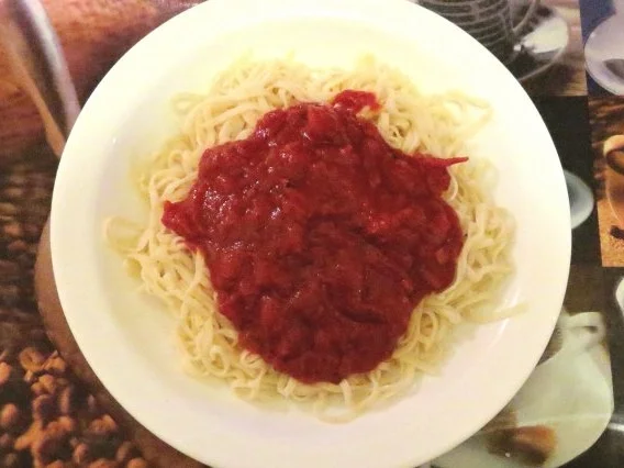 Kochen: Selbstgemachte Tagliatelle mit Tomatensauce - Rezept - Bild Nr. 5