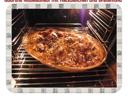 Rezept: Fleisch: Nudelauflauf mit Hackfleischbällchen Bild Nr. 8 Fleisch: Nudelauflauf mit Hackfleischbällchen - Rezept - Bild Nr. 8