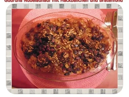 Rezept: Fleisch: Nudelauflauf mit Hackfleischbällchen Bild Nr. 11 Fleisch: Nudelauflauf mit Hackfleischbällchen - Rezept - Bild Nr. 11