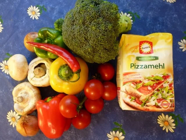 Rezept: Vegetarische Pizza Bild Nr. 3 Vegetarische Pizza - Rezept - Bild Nr. 3