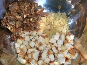 Braten von der Gans - 120 Grad Methode - an Portweinsauce mit Kohl und Klössen - Rezept - Bild Nr. 3