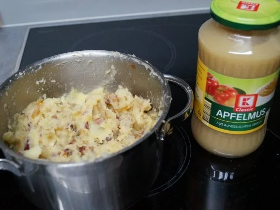 Appetitanreger: Himmel und Äd mit Fleischkäse auf Amuse Geule - Rezept - Bild Nr. 3