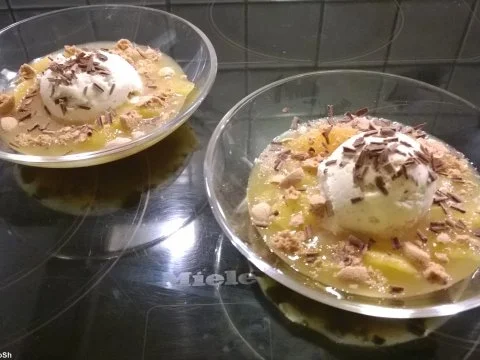 Rezept: Orangenkompott mit Vanille-Eis Bild Nr. 2 Orangenkompott mit Vanille-Eis - Rezept - Bild Nr. 2