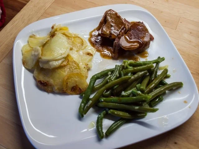 Rezept: Schweinefilet im Speckmantel mit Cognacsoße Bild Nr. 5 Schweinefilet im Speckmantel mit Cognacsoße - Rezept - Bild Nr. 5