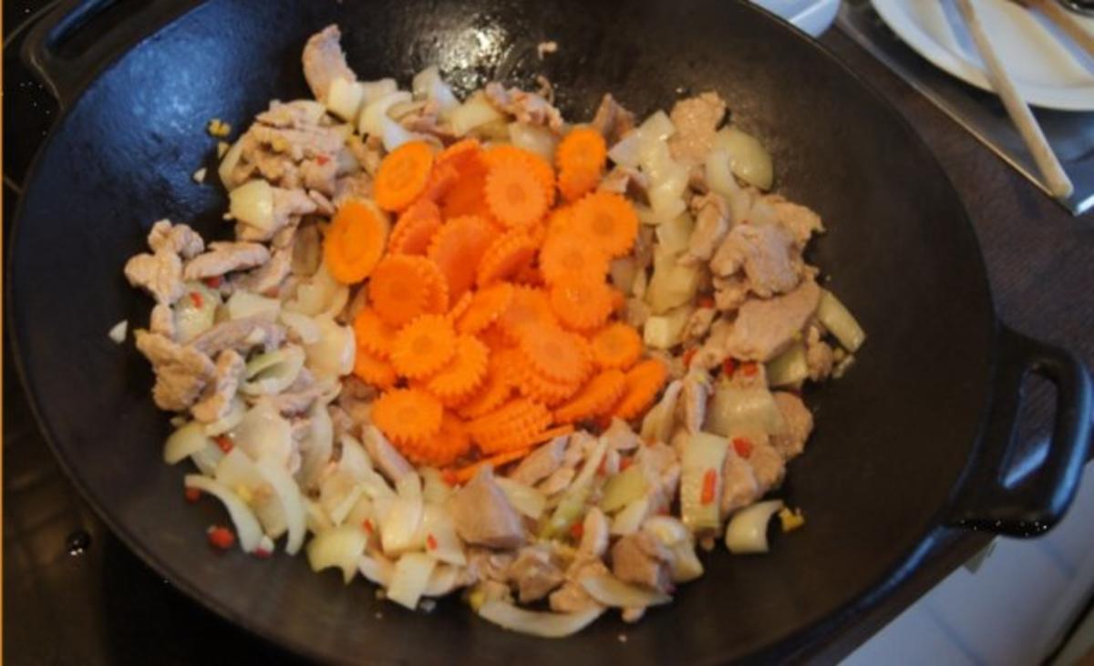 Schweinefilet süß-sauer mit Gemüse und Curry-Reis - Rezept - Bild Nr. 10