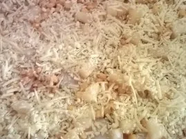 Dinkel-Pizza mit frischer Tomatensoße - Rezept - Bild Nr. 4