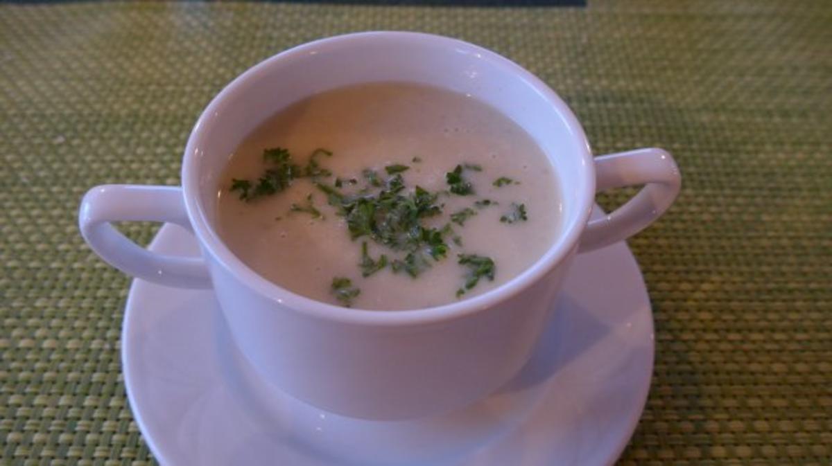 Bilder für Suppen & Eintöpfe : Kohlrabi - Pastinaken - Süppchen - Rezept