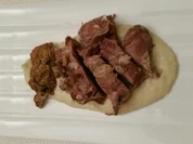 Eifler Urlamm im Heu mit Topinamburpüree - Rezept